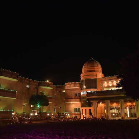 The River Front Resort Sitapur Muafi Exterior foto