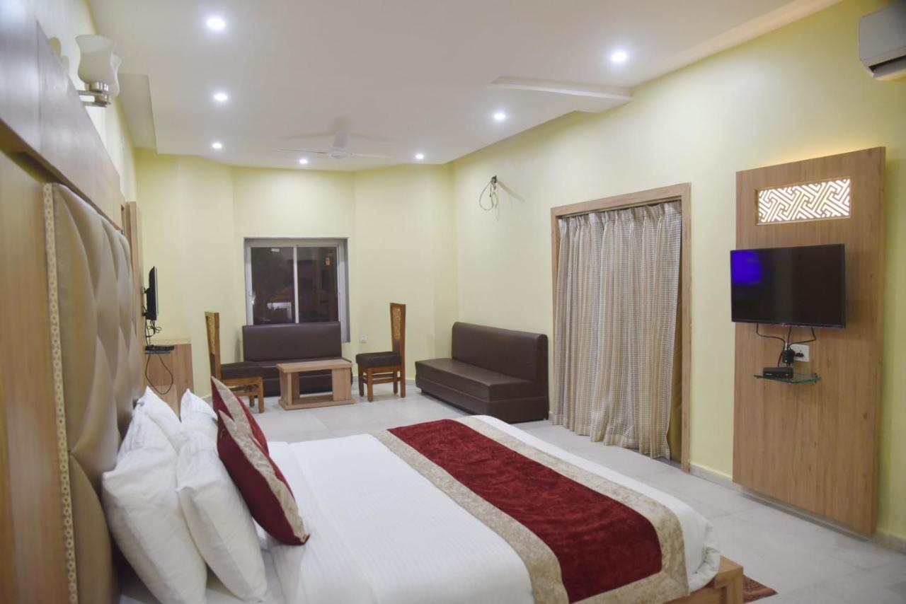 The River Front Resort Sitapur Muafi Exterior foto